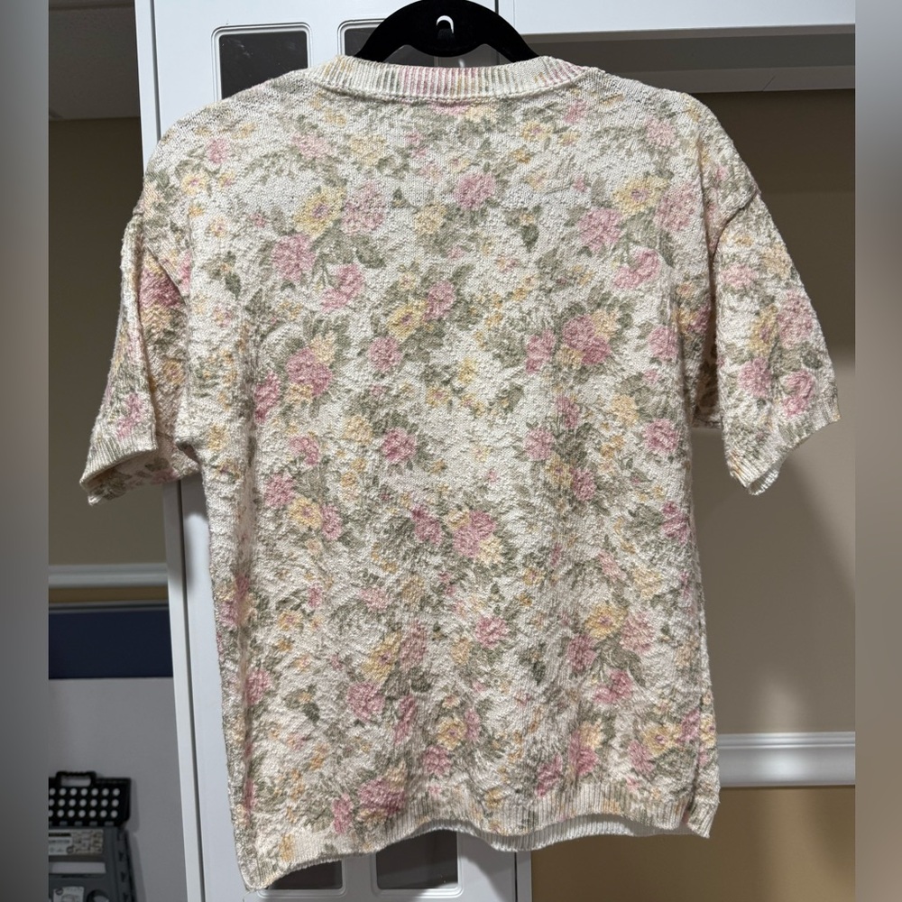 Vintage Floral Knit Short Sleeve Sweater - Picture 6 of 7